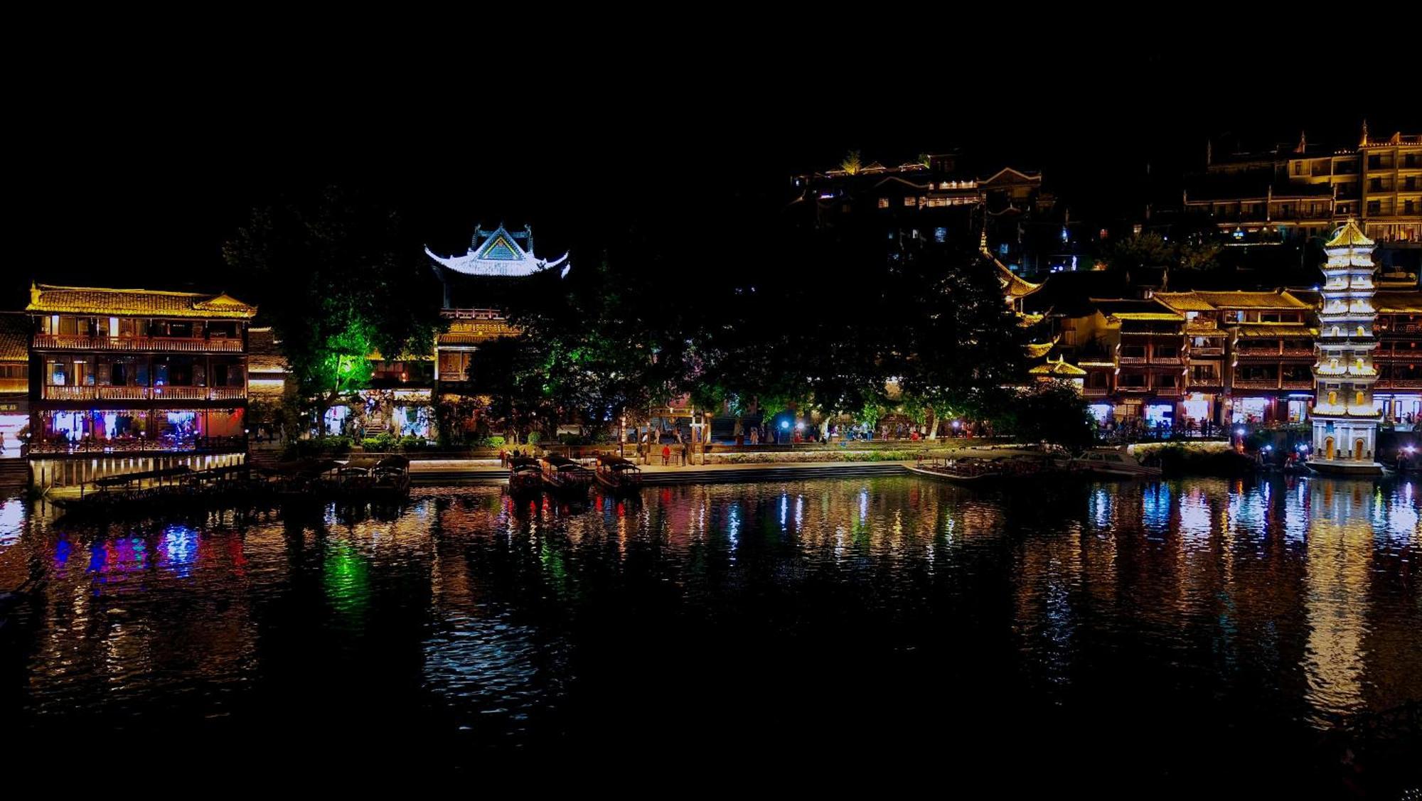 Lqj Riverside Guest House 鳳凰県 エクステリア 写真