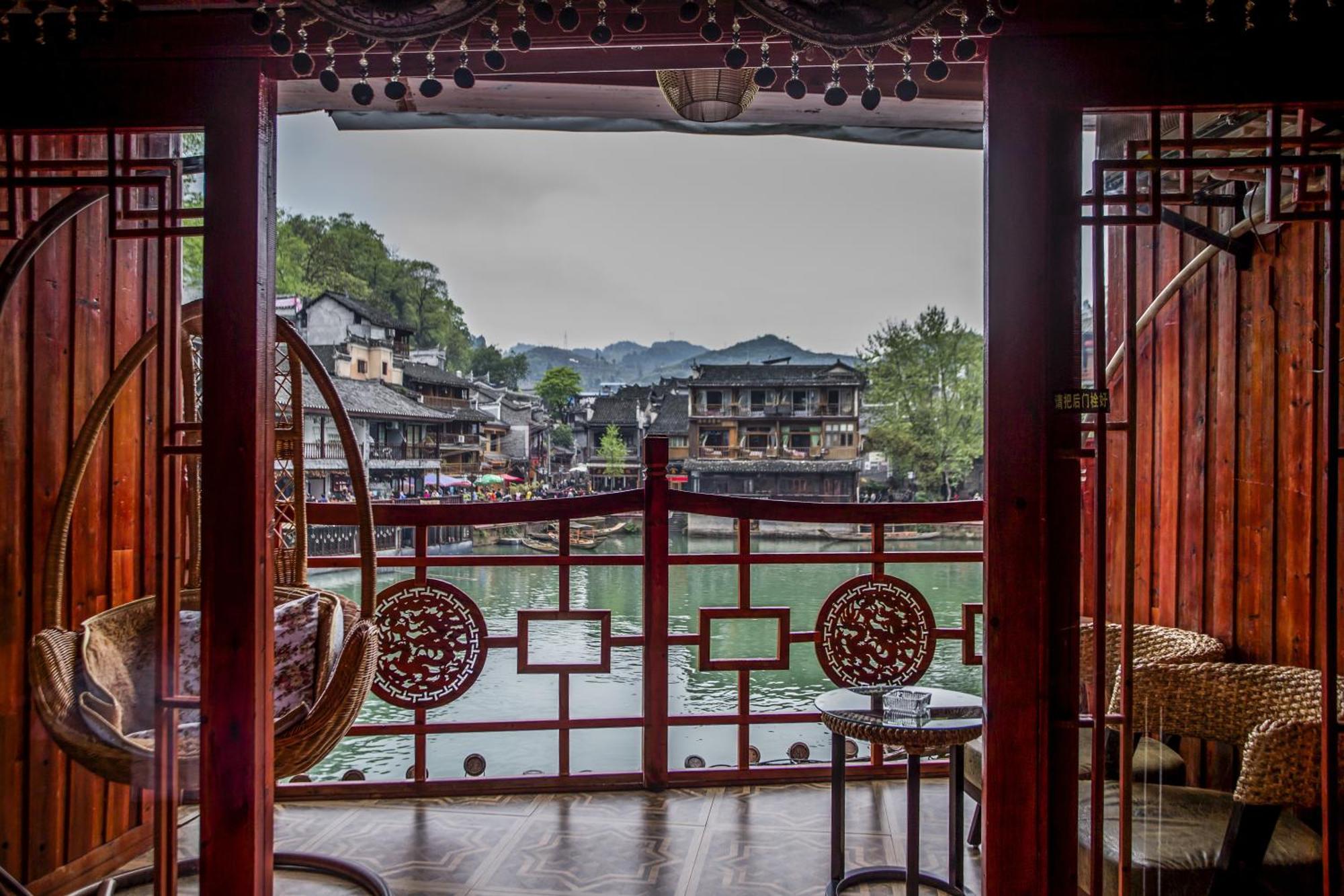 Lqj Riverside Guest House 鳳凰県 エクステリア 写真